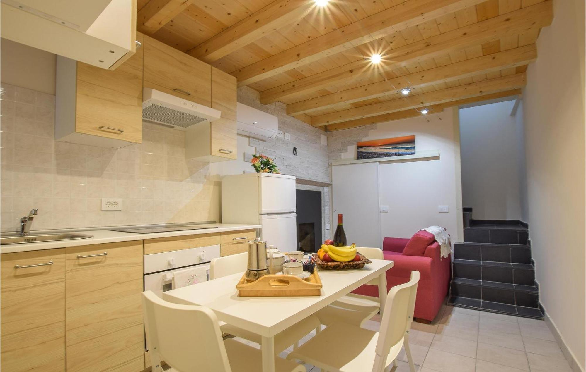Stunning Apartment In Monte Isola With Kitchen Esterno foto
