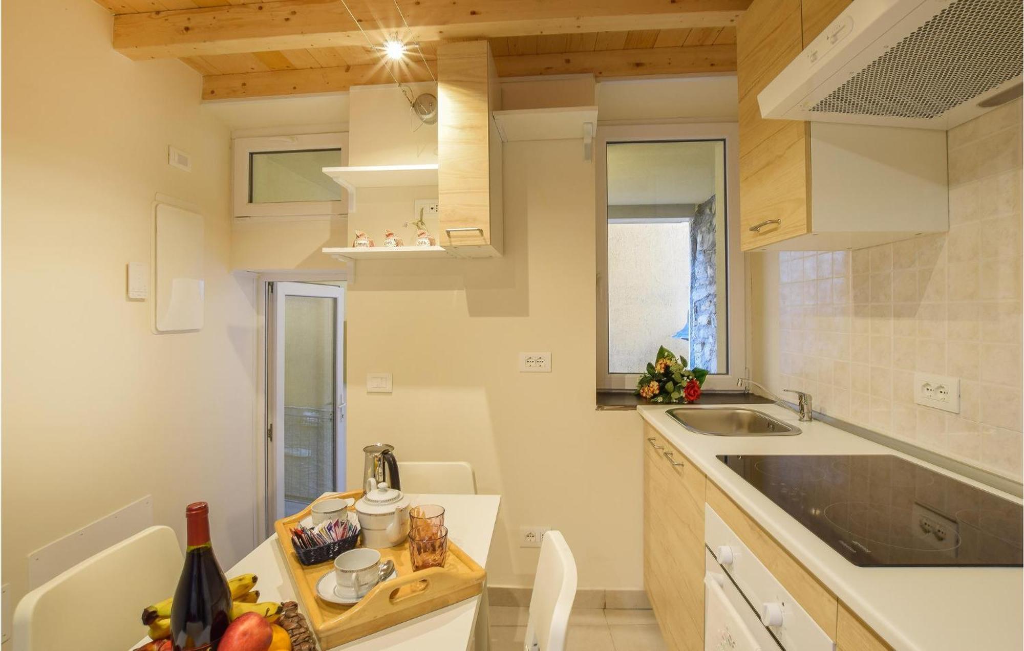 Stunning Apartment In Monte Isola With Kitchen Esterno foto